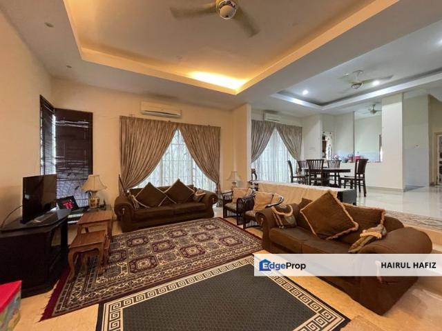 House for sale in Seksyen U8, Shah Alam