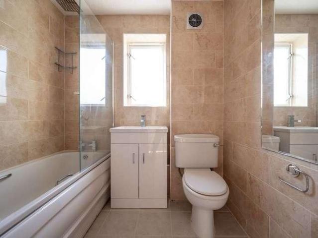 Apartment for rent in Kingston Upon Thames, Norbiton