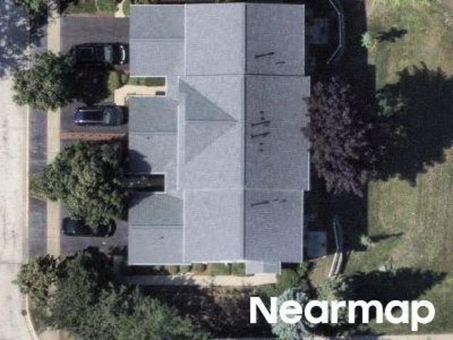 Condo for sale in Mundelein, Illinois