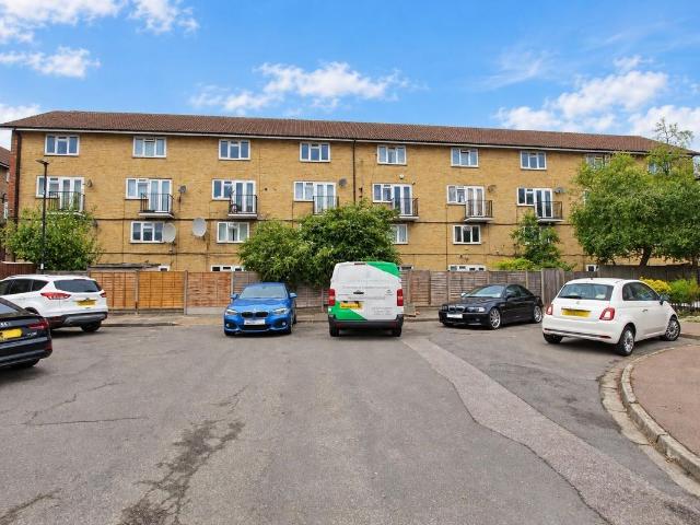 Apartment for rent in Lower Edmonton, Greater London
