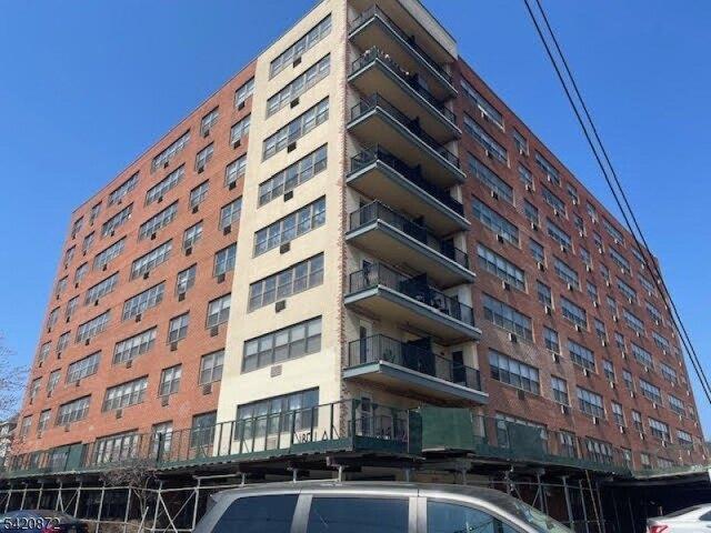 Condo for sale in Elizabeth, New Jersey
