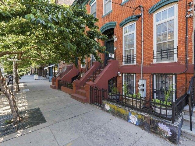 House for sale in Hudson, New Jersey