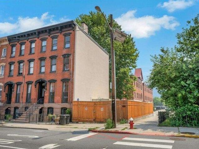 Land for sale in Hudson, New Jersey