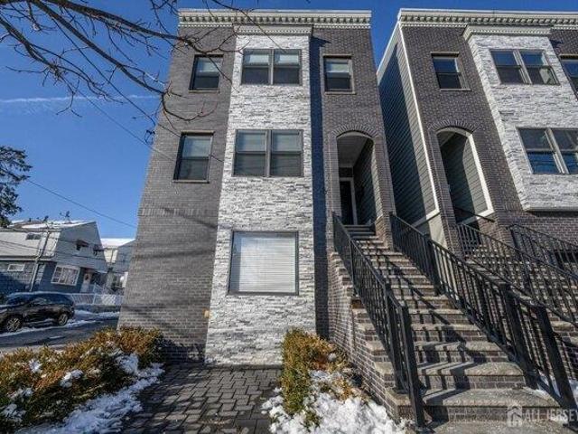 House for sale in Hudson, New Jersey
