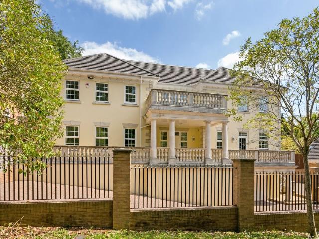 House for rent in Sunningdale