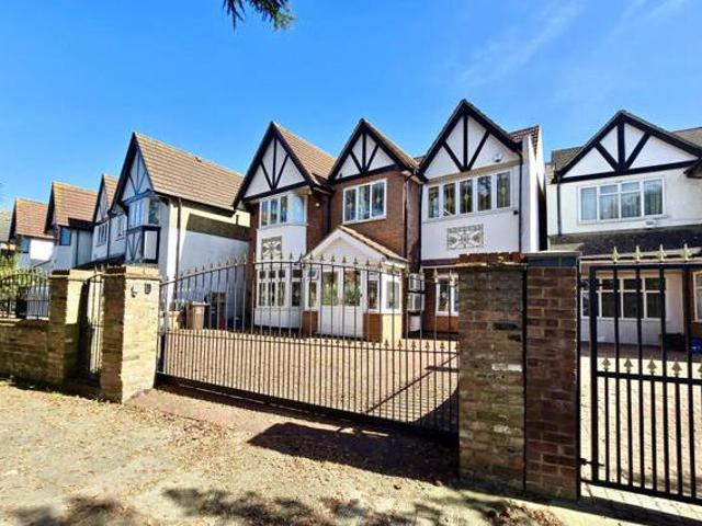 House for sale in Hounslow, Greater London