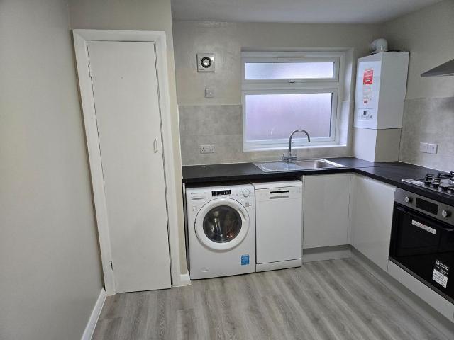Apartment for rent in London Borough of Hounslow, Heston
