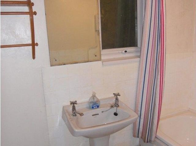 House for rent in Nangreaves, Wales