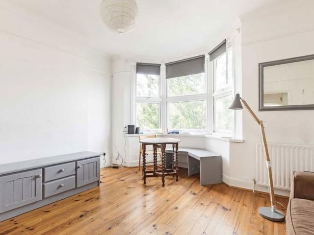 Apartment for rent in London Borough of Ealing, Greater London