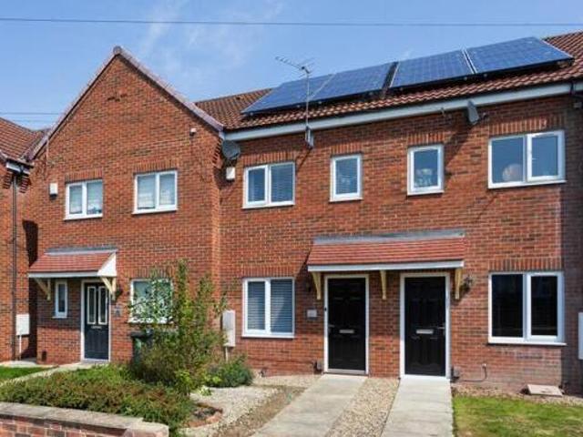 House for sale in High Field, York
