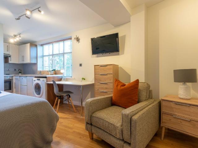 Studio for rent in Cradlewell, Newcastle upon Tyne
