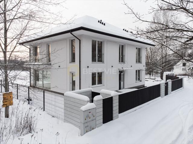 Dom na sprzedaż w Zalesie Górne, Mazowieckie