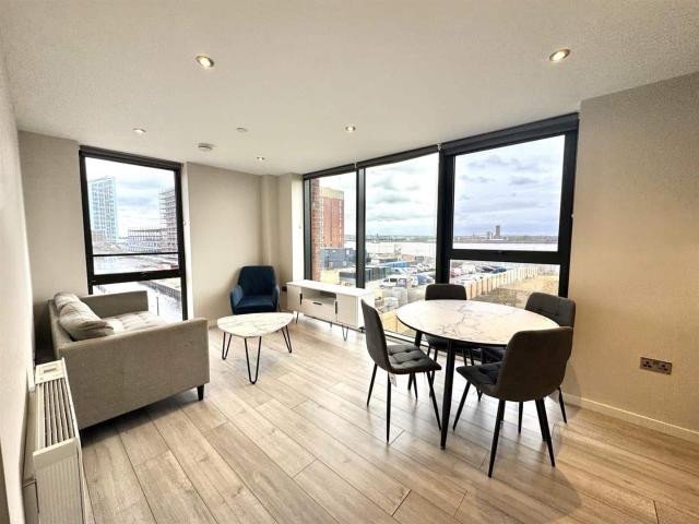 Apartment for rent in Calderstones