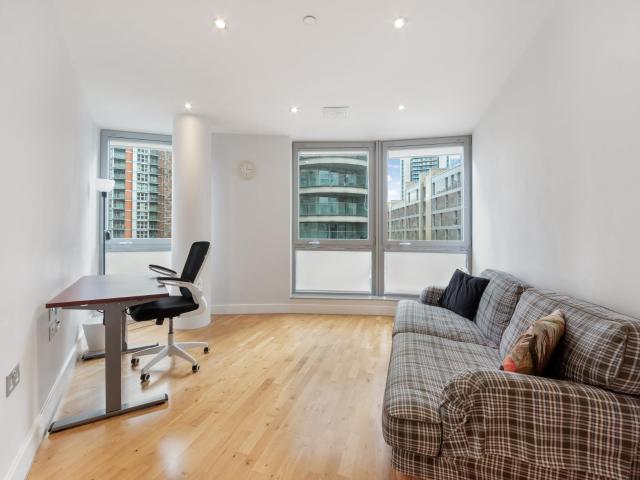 Apartment for rent in Blackwall, Greater London