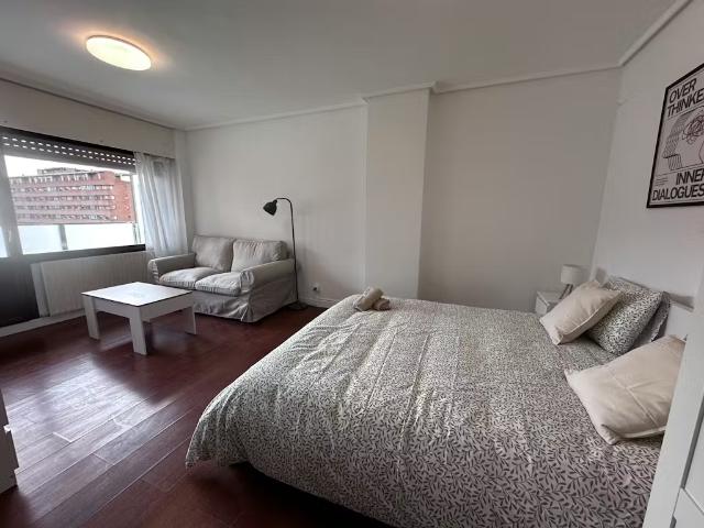 Piso en alquiler en Otxarkoaga-Txurdinaga, Bilbao