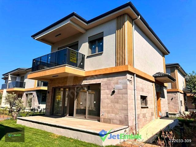 Burhaniye, Balikesir içerisinde satılık Villa