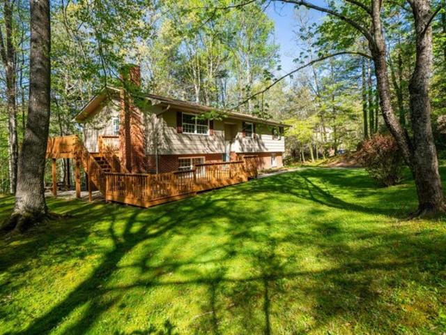 House for sale in Hendersonville