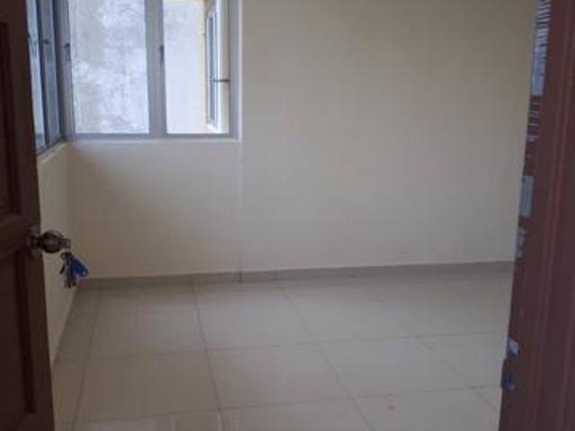Flat for sale in Petaling, Alam Impian