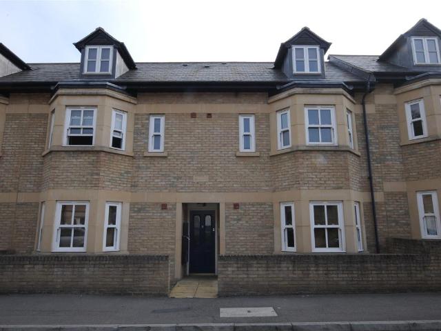 Apartment for rent in St Clement's, The Slade