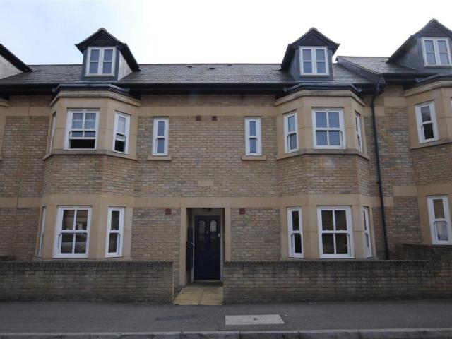 Apartment for rent in St Clement's, The Slade