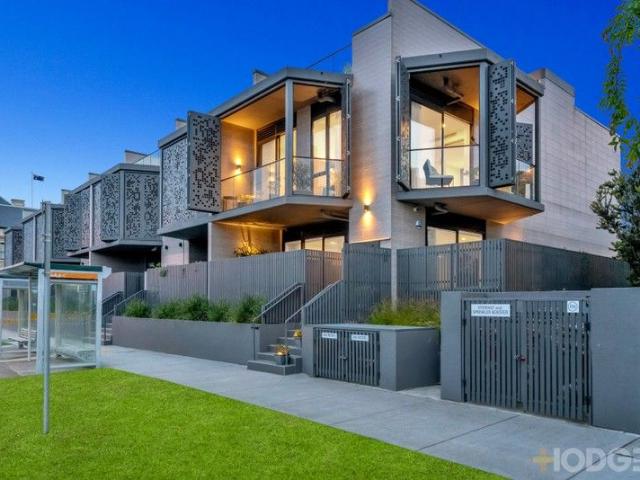 Townhouse for sale in Camerons Creek, Victoria