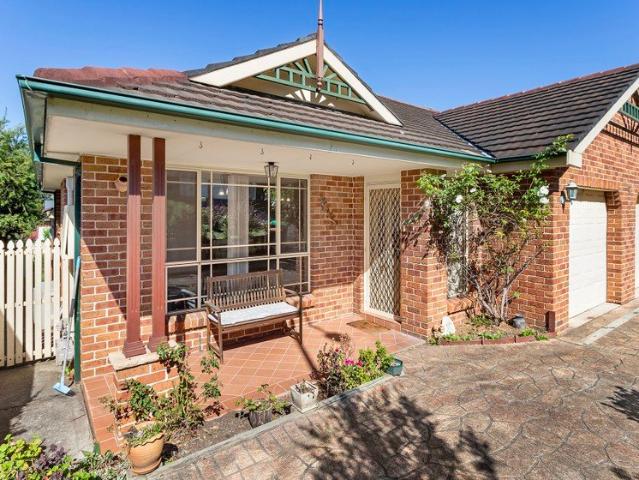 Villa for sale in Wollongong West, New South Wales