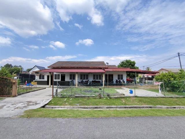 Bungalow for sale in Sendayan Village, Negeri Sembilan