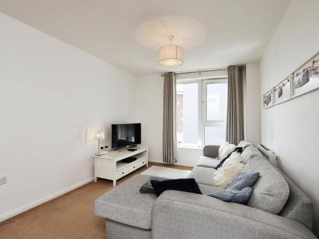 Apartment for rent in Cardiff International Sports Village, Falcon Lodge