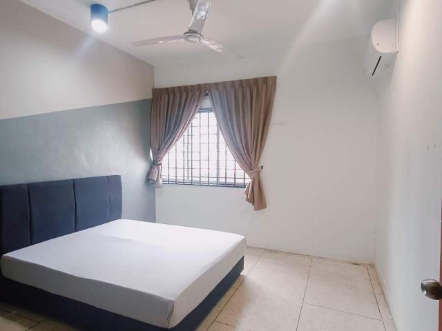 Room for rent in Kampung Ah Siang, Johor Bahru
