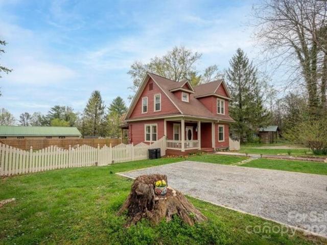 House for sale in East Flat Rock House for sale in East Flat Rock