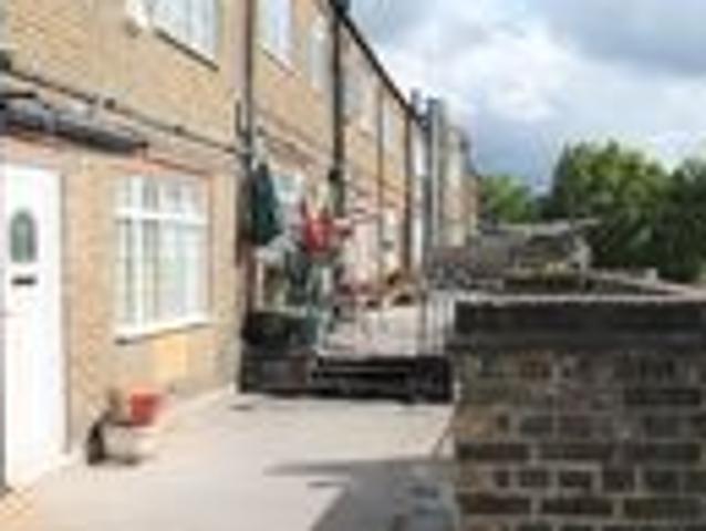 Studio for rent in Northwood, Isle Of Man