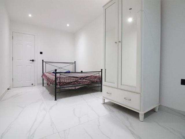 Studio for rent in Northwood, Greater London
