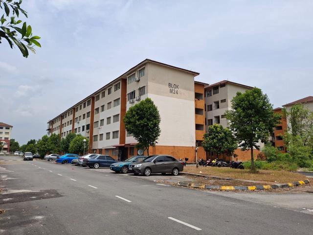 Flat for sale in Bandar Puncak Alam, Kuala Selangor