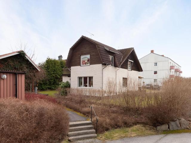 Villa till salu i Kumla, Örebro