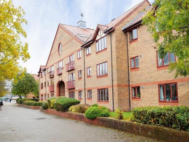 Apartment for rent in Baltic Wharf, Bristol