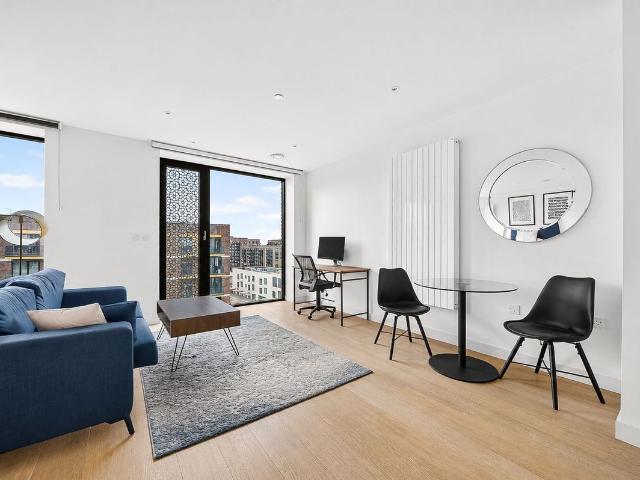 House for rent in Silvertown, Greater London