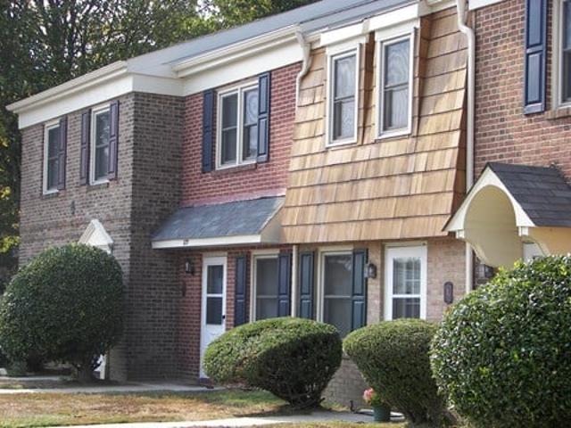 Townhouse for rent in Dover