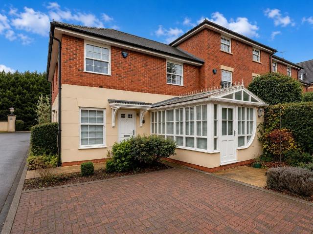 House for rent in Milverton, Green Close