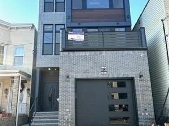 Condo for sale in Hudson, New Jersey