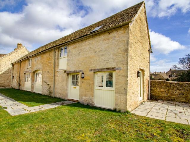 House for rent in Fossebridge, Gloucestershire