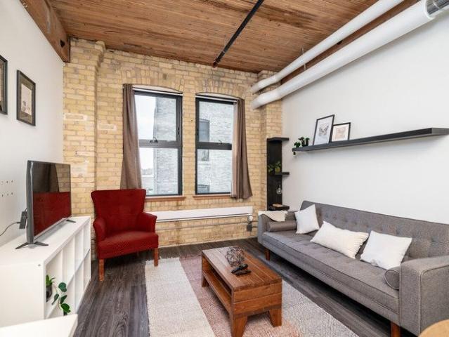 House for rent in East St. Paul, Manitoba