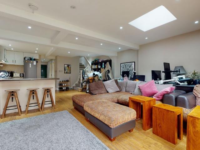 Apartment for rent in Walworth, Greater London