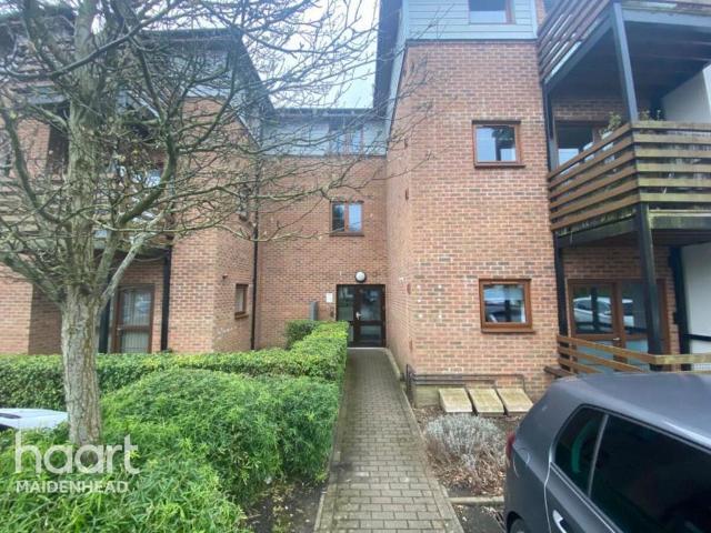 Apartment for rent in High Wycombe Community Board, High Wycombe