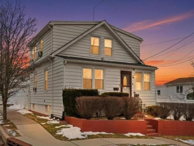 House for sale in Passaic, New Jersey