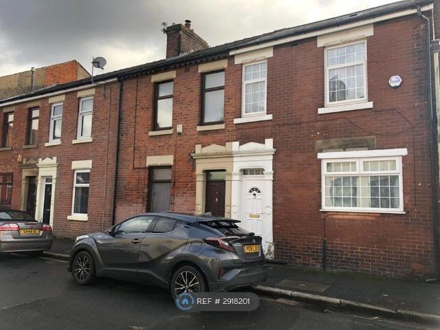 House for rent in Brownedge, Firbank