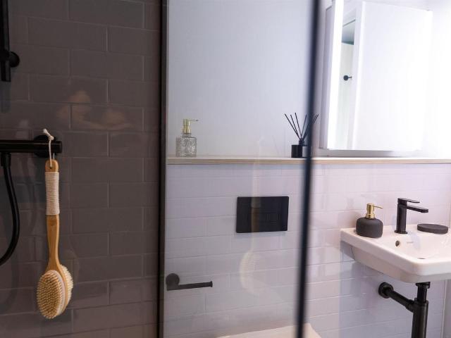 Studio for rent in Merchant City, Scotland