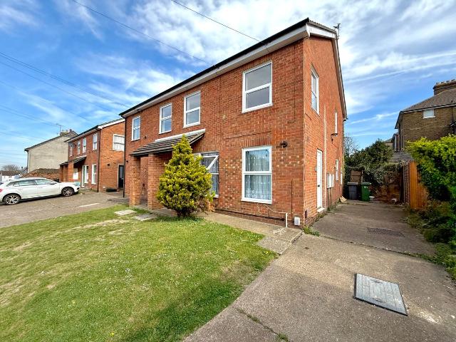 Apartment for rent in Ringlestone, Midway