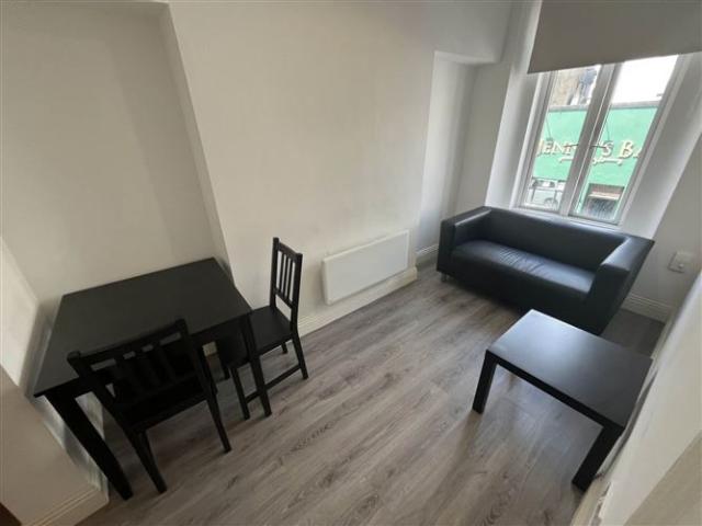 Apartment to rent in Moneygold, Connacht