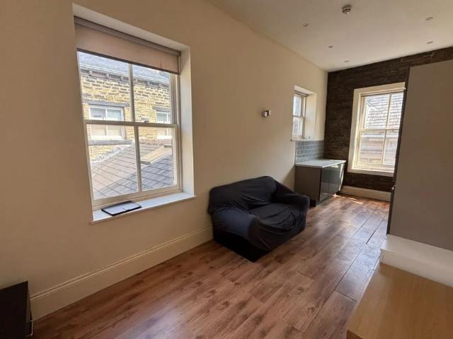 Apartment for rent in Highfields, Huddersfield