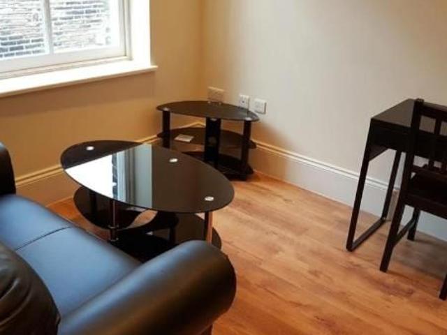 Apartment for rent in Hillhouse, Huddersfield